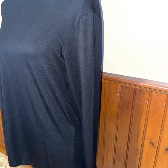 NWT Women’s Yelete Long Sleeve Cut Out Open Back Top Size M Black - Picture 5 of 6